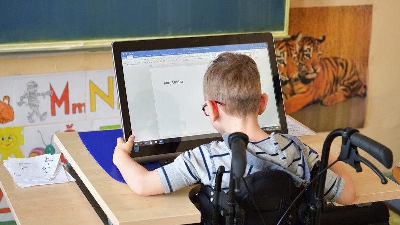 AVM_SYSTEMS_reference_skoly_technologie_pomahaji_galerie1 AVM_SYSTEMS_reference_skoly_technologie_pomahaji_galerie1