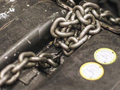 Chain hoists Chain hoists