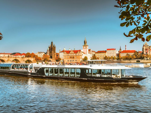 Grand Bohemia boat