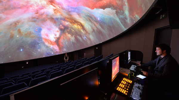 systems_reference_digitalni_planetarium_hradec_kralove_9