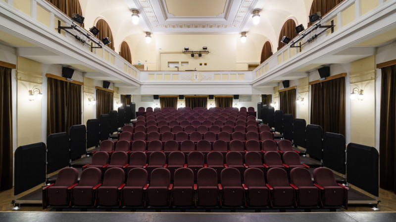 systems_reference_divadlo_za_plotem_3 systems_reference_divadlo_za_plotem_3