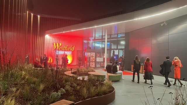 Westfield vchod na střeše (fotka)